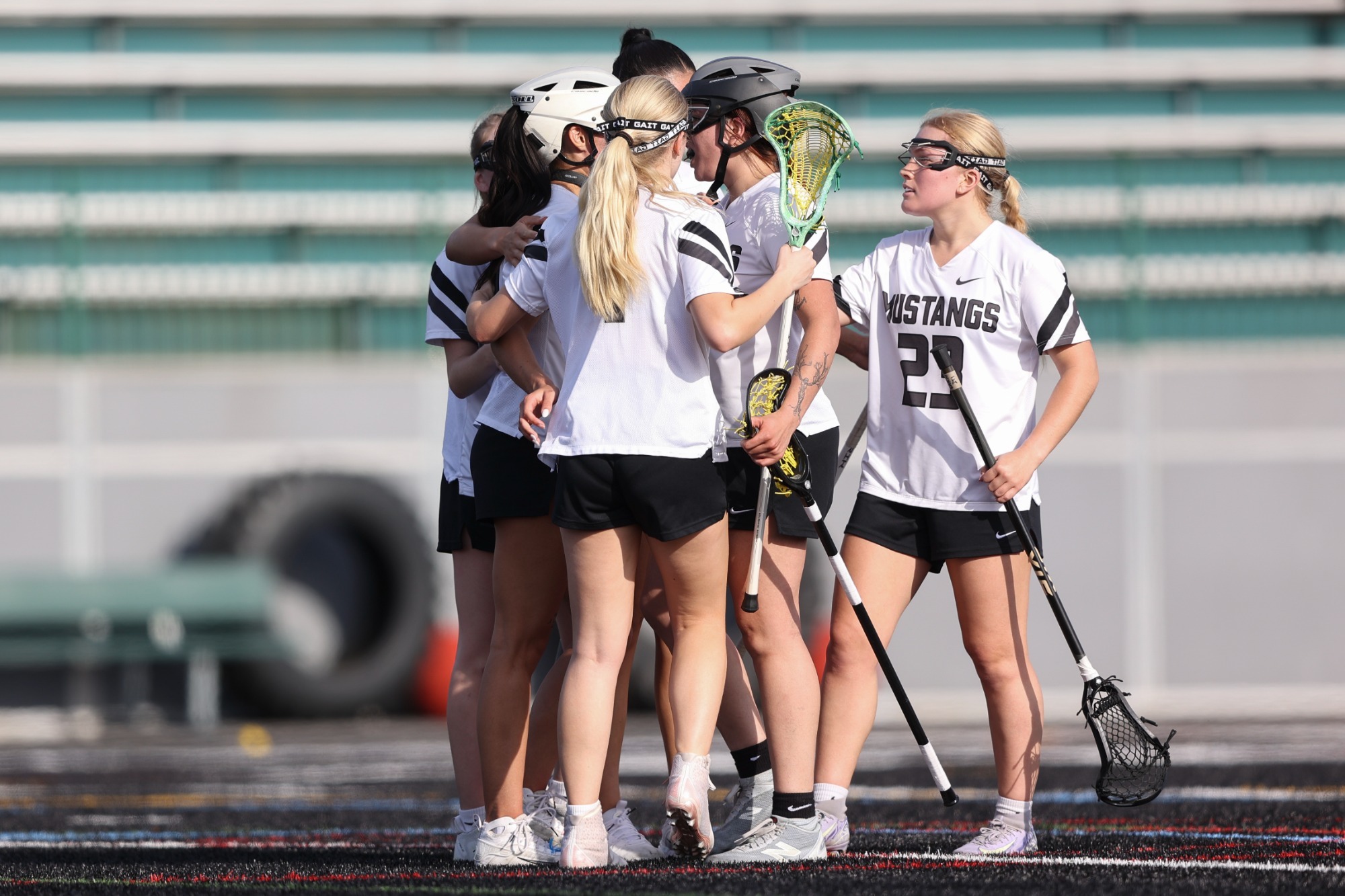 Morrisville women's lacrosse, team huddle