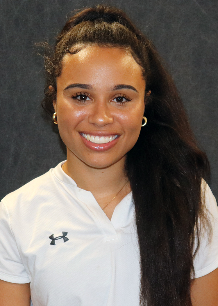 McCant_Genamarie_Headshot
