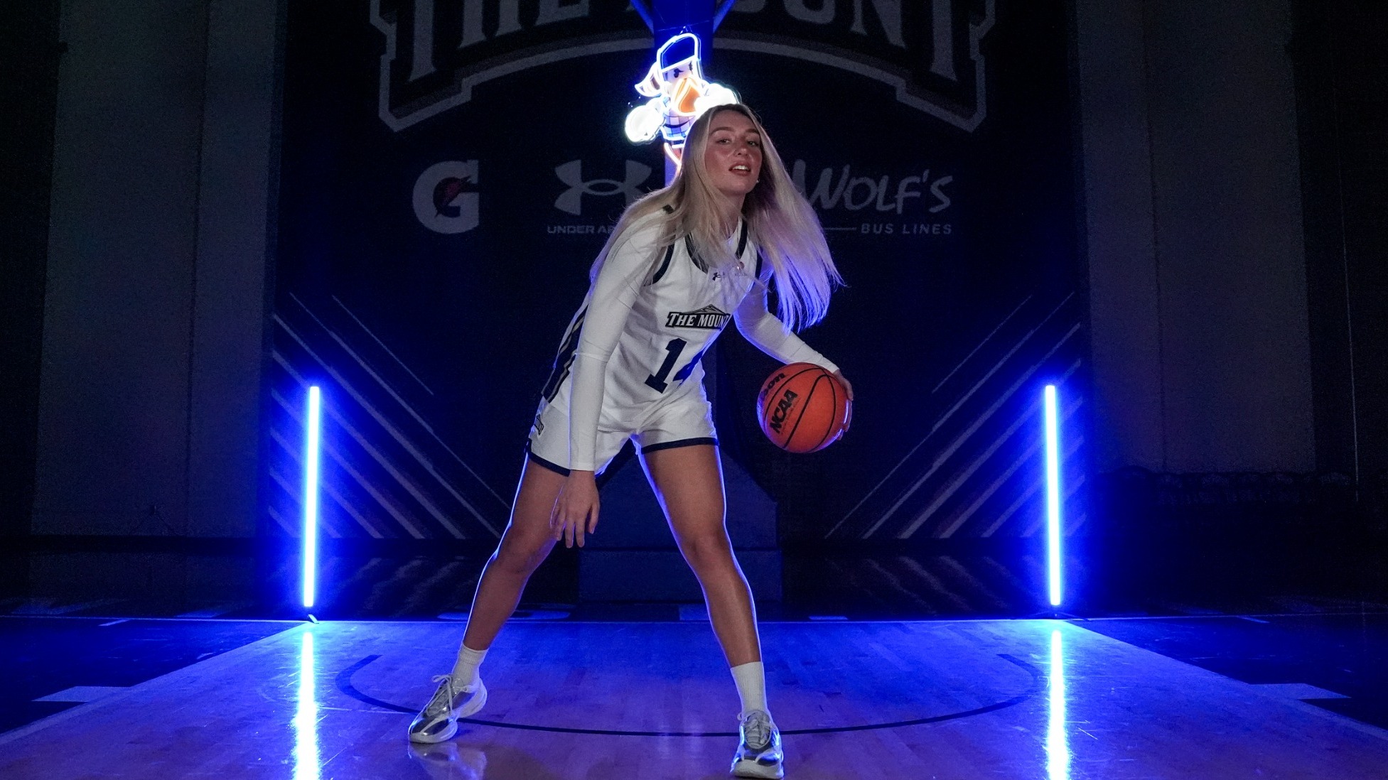 Nina Saric Dribbling at Media Day
