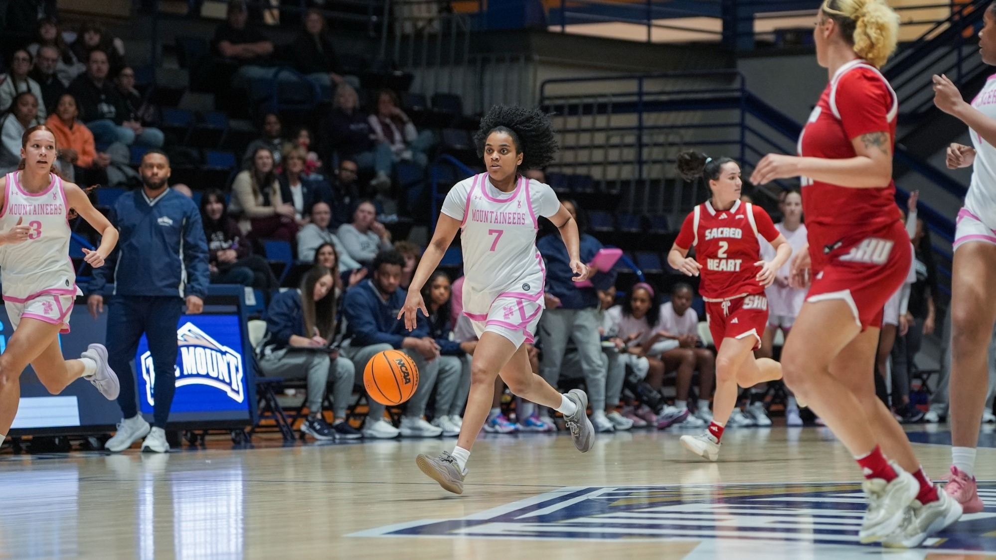 Alana Powell Racing Upcourt Against Sacred Heart