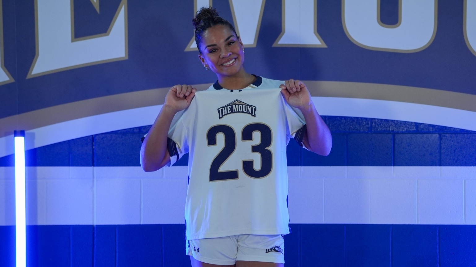 Camille Thomas Showcases Her Jersey at Media Day