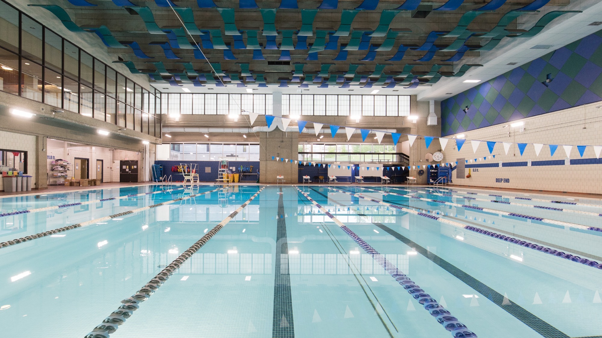 Pool Image webheader