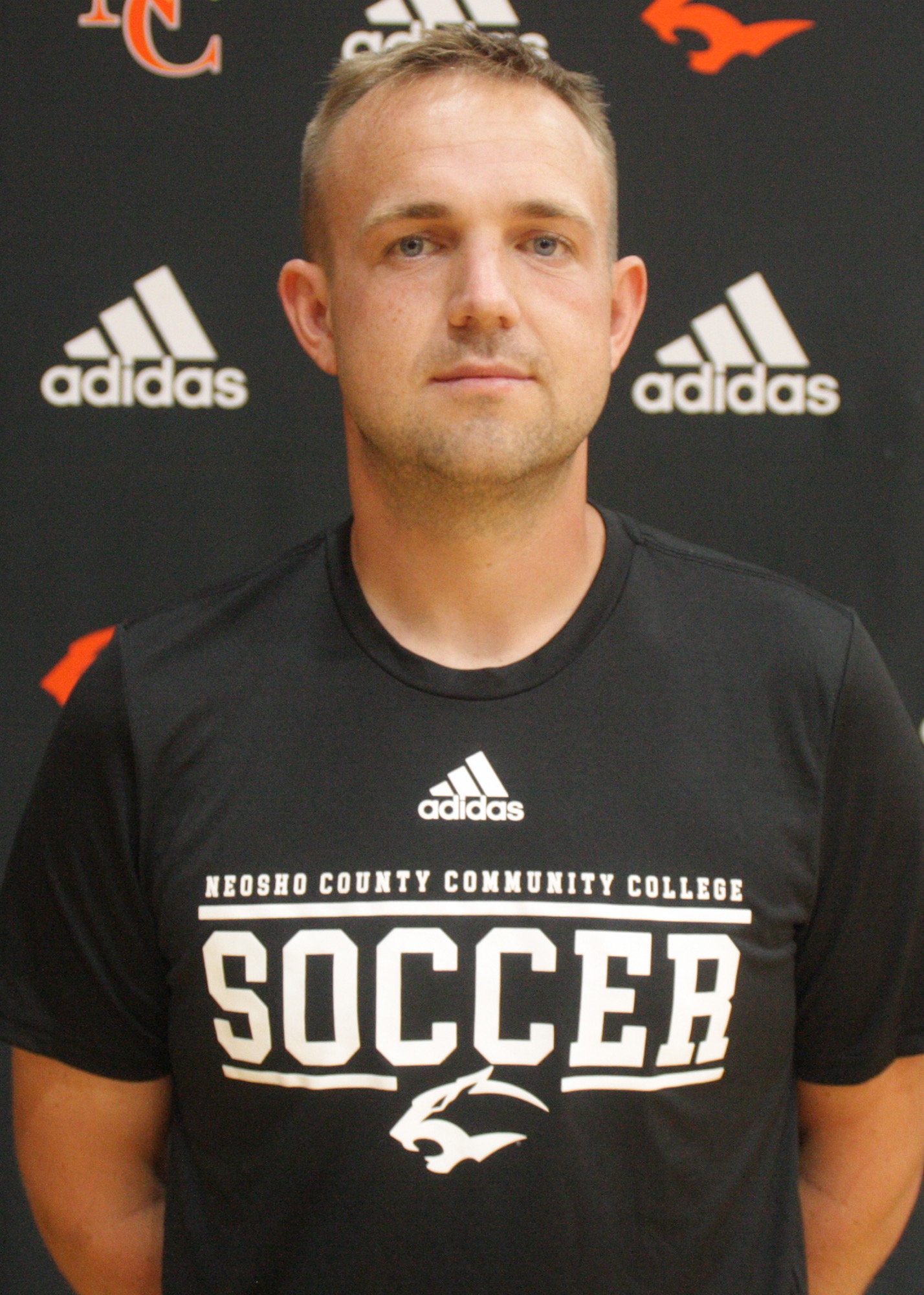 Elliot Chadderton HEADSHOT_IMG_0558.jpg