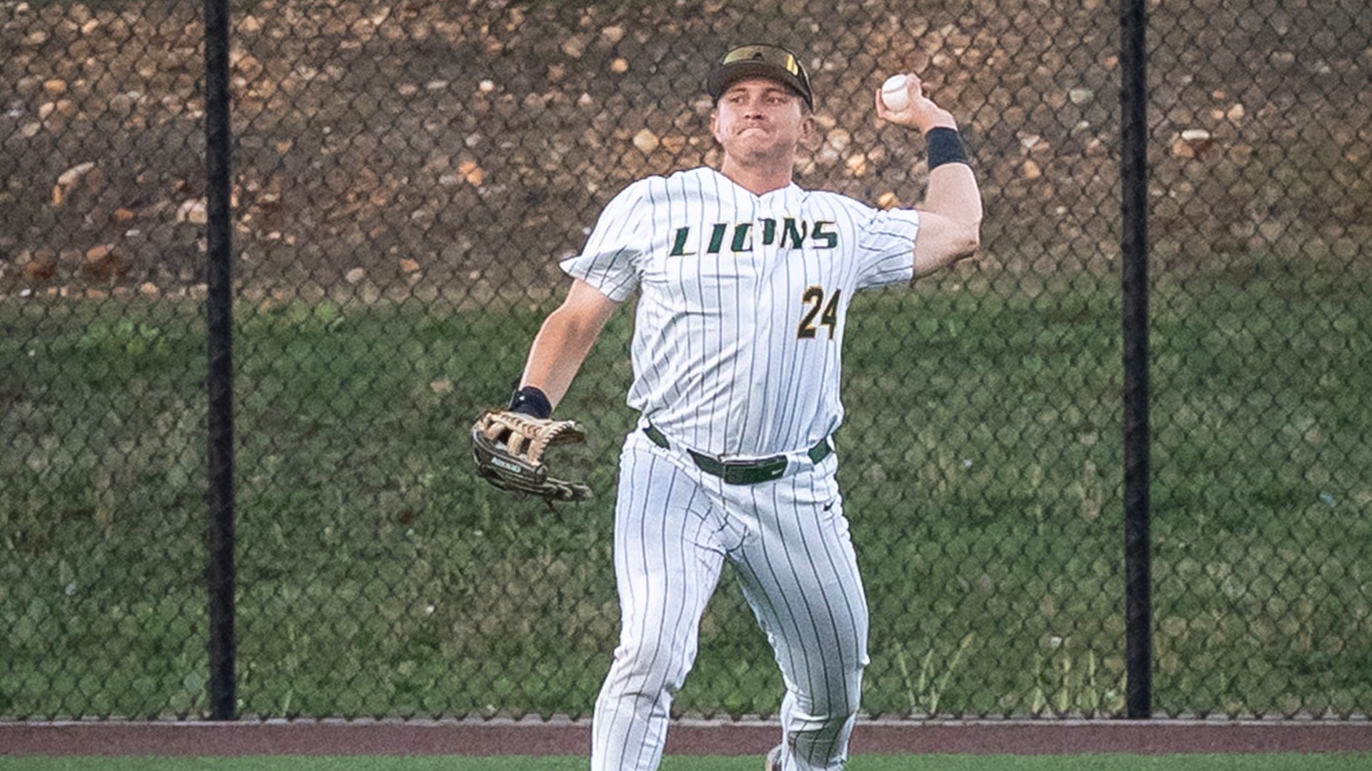 Brayden Luikart BANNER_2026 MSSU BASEBALL_55191885541_5d87977ba3_o.jpg