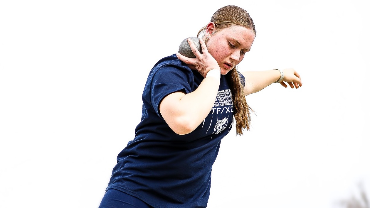 Rae Smart prepares to throw the shot put