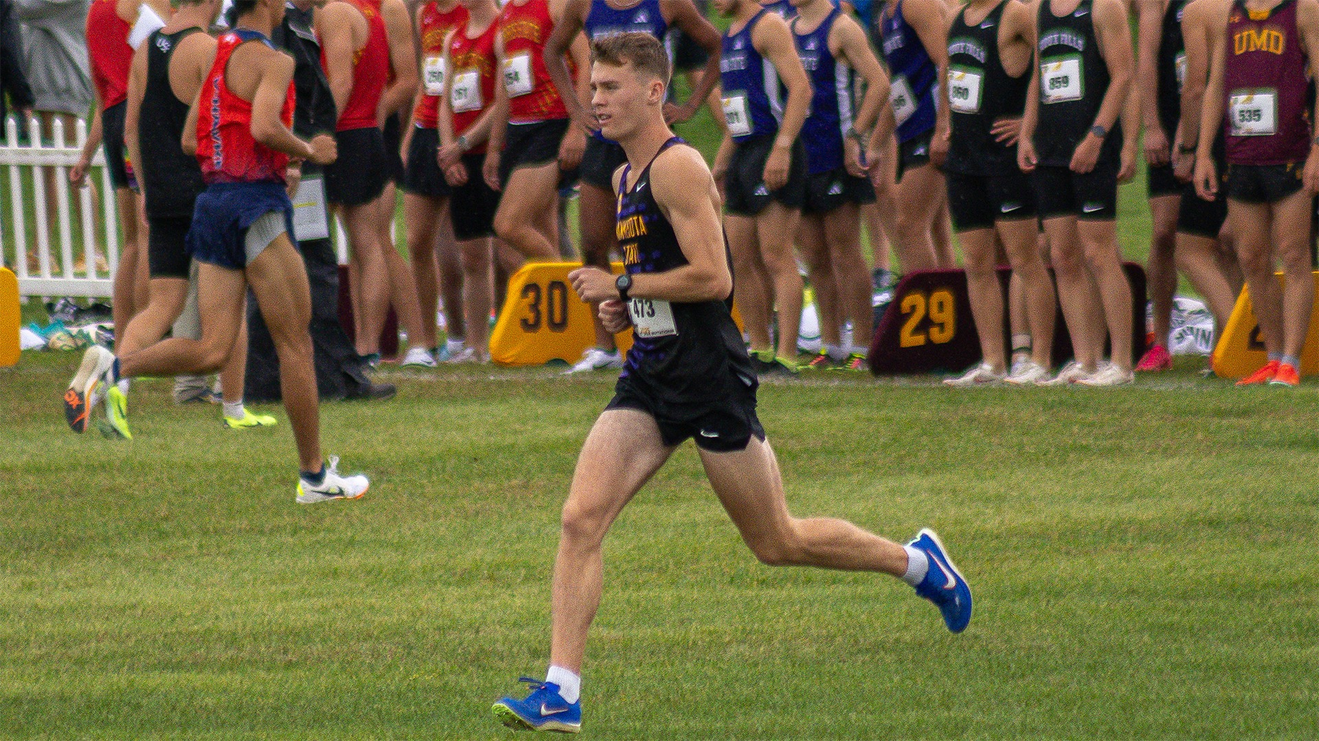 Dominic Ripperda nears the finish at the Roy Griak Invitational
