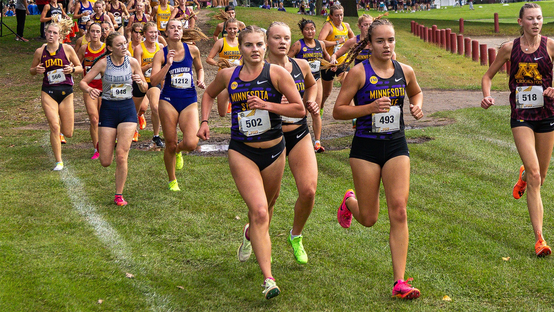 Maria Selting Running at Roy Griak Invitational