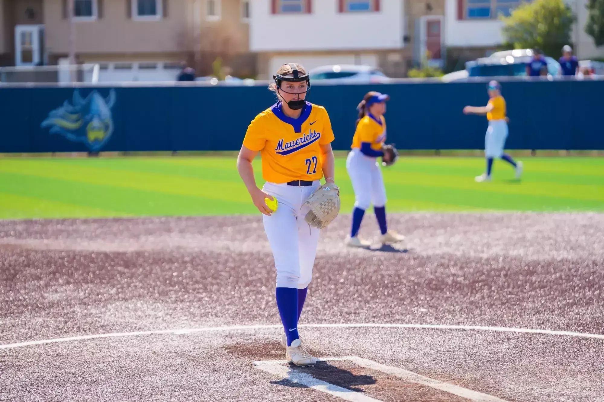 Maddie Oetzmann warming up vs. Wayne State