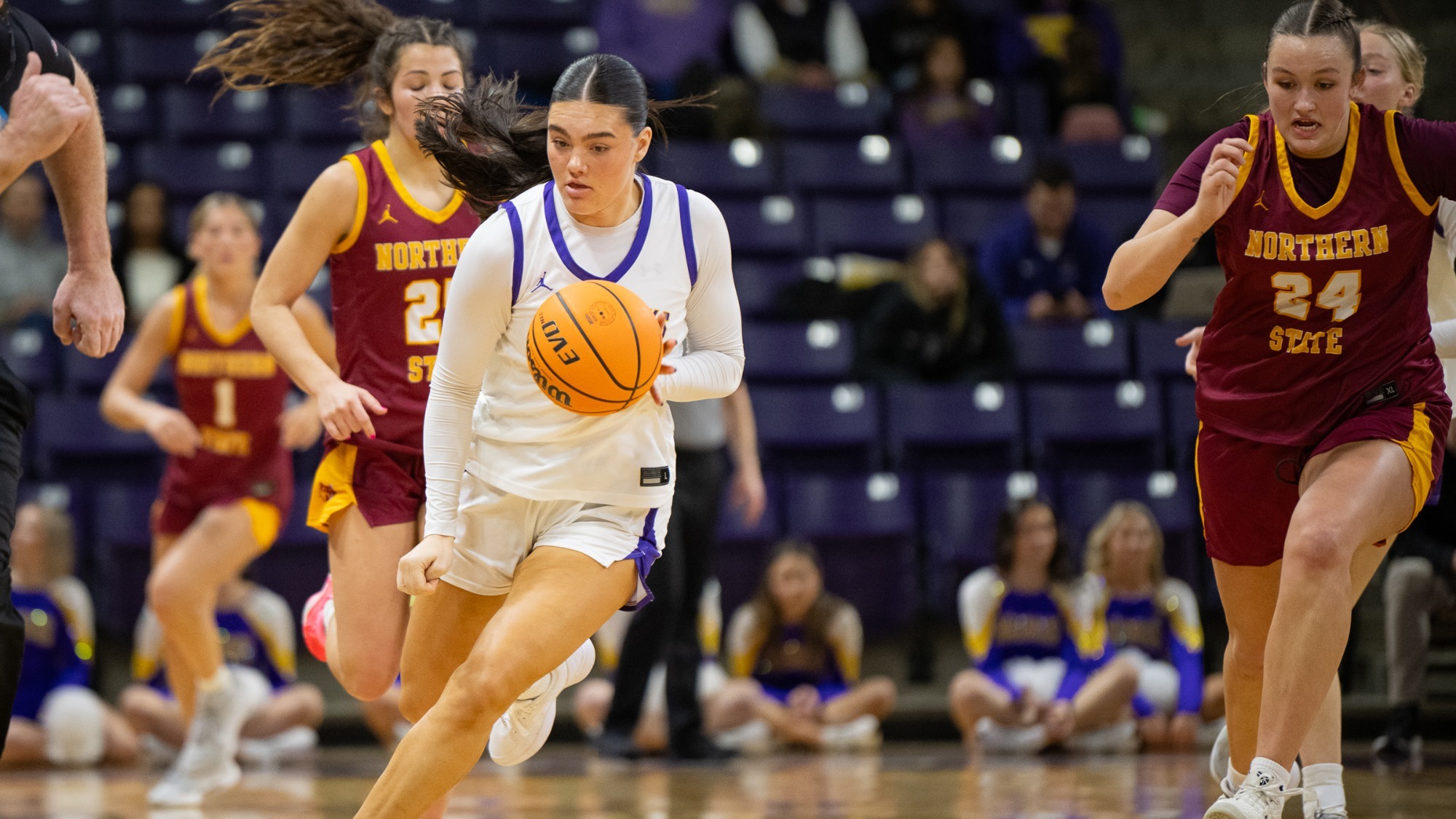 Ava Stier brings the ball up the court in MSU's win over Northern State (1.23)