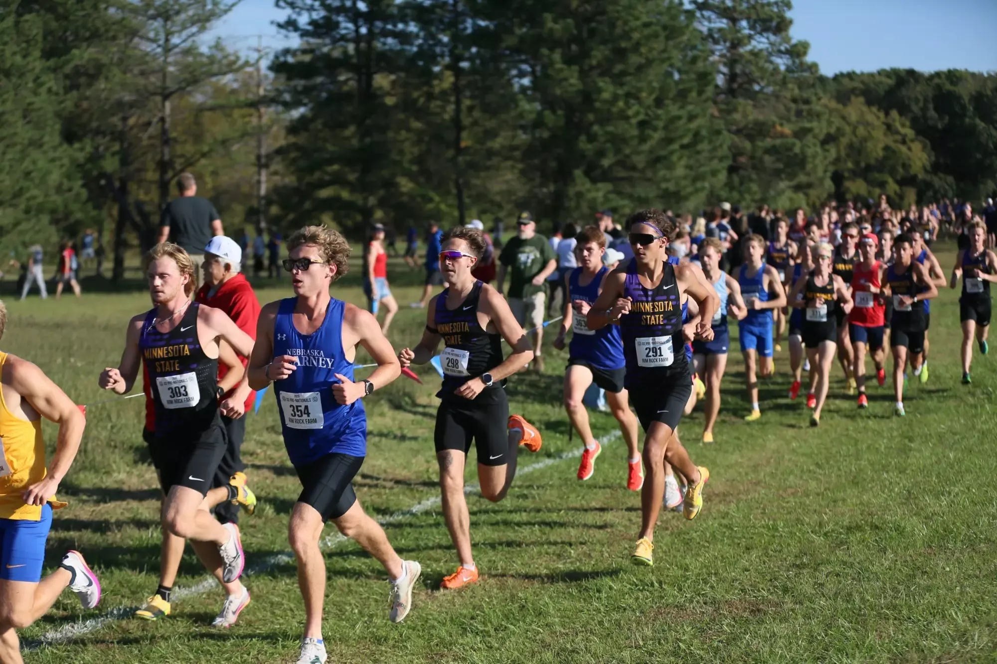 Three Mavericks running in NCAA Pre-Nationals
