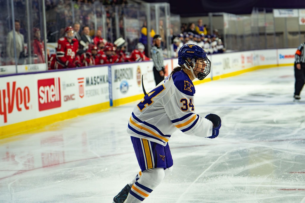 Payton Finnie scans the ice looking for the puck