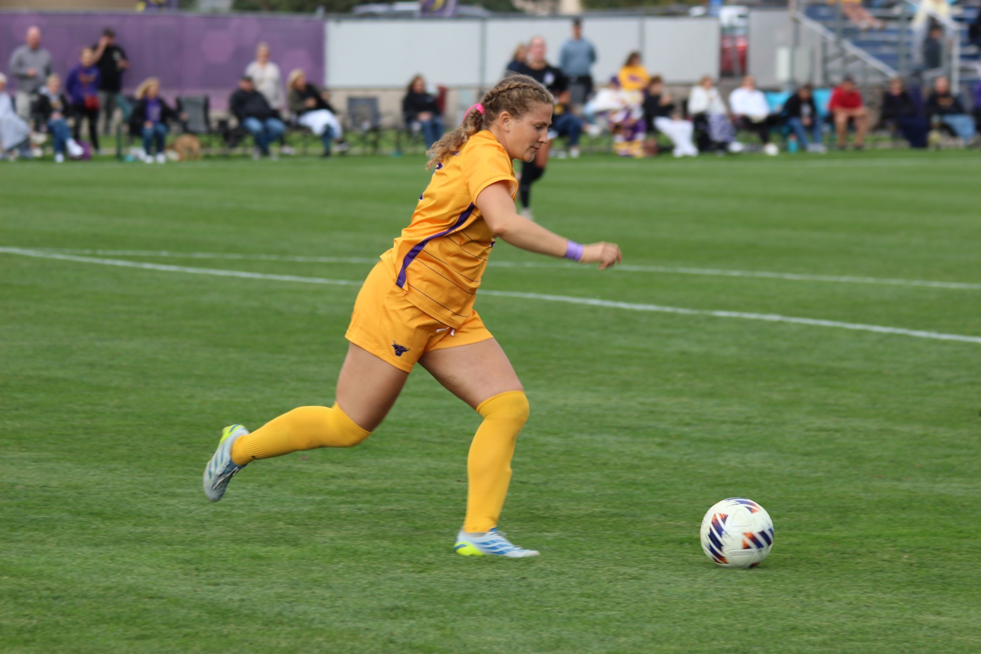 Julia Fischer kicks the ball