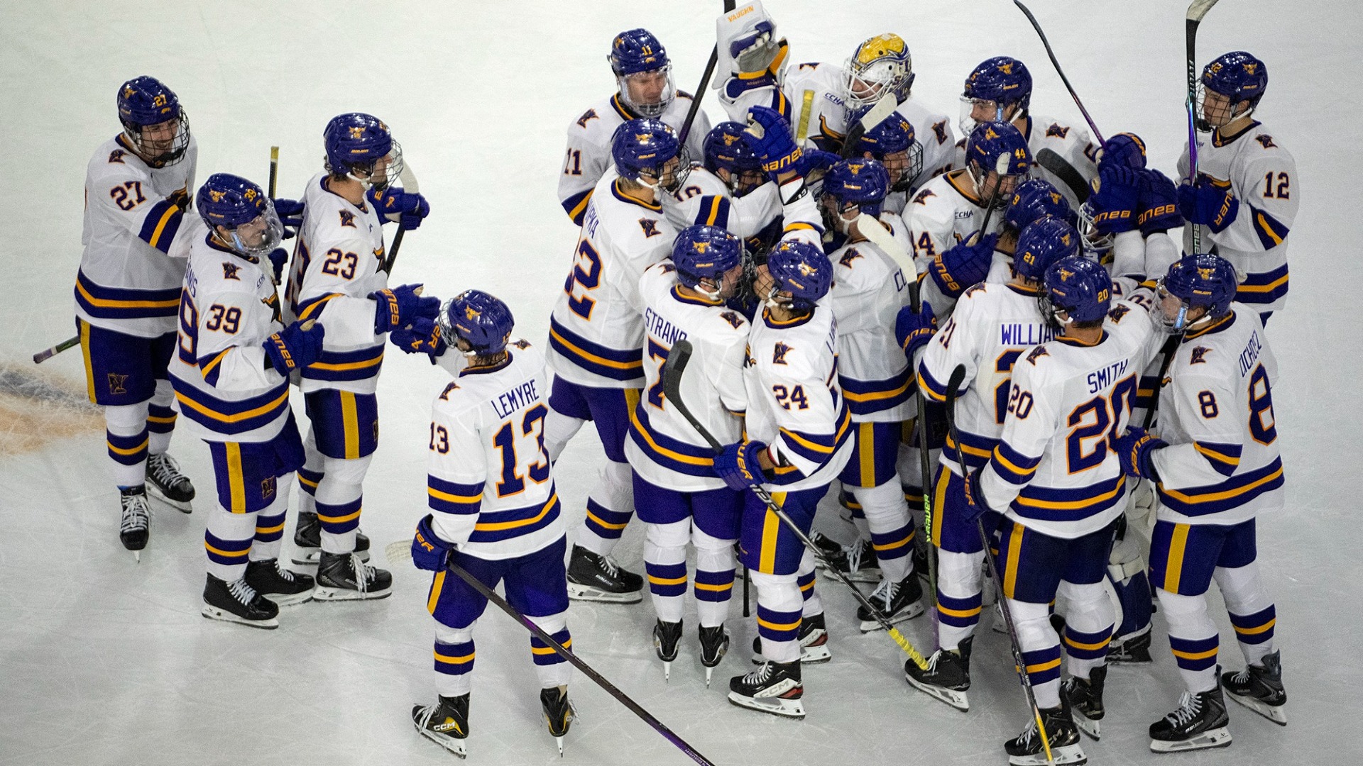 Minnesota State team win celebration w/Tracy