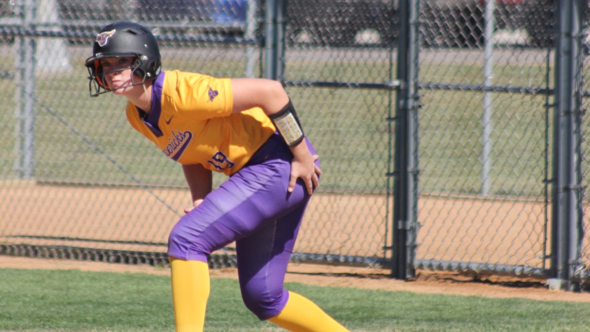 Maddie Helin on first base