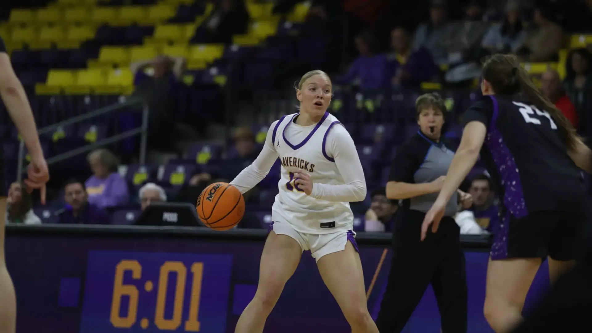 Rhyan Holmgren dribbles the ball against USF