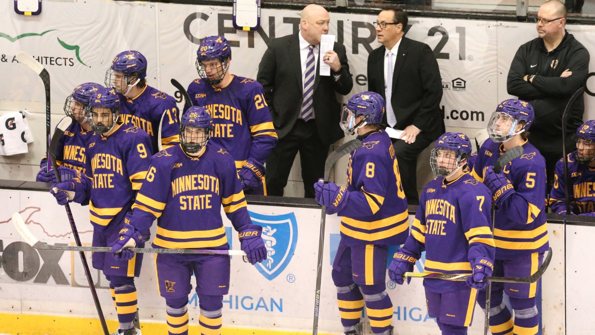 Maverick Coaches Team Bench at Michigan Tech