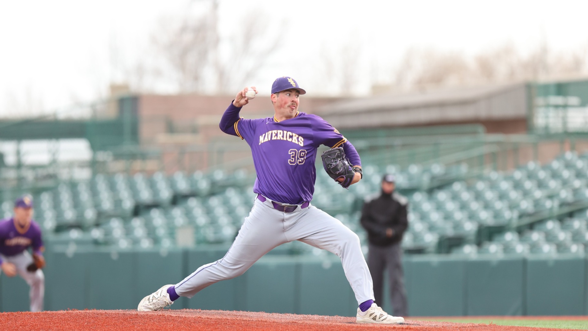 Kaeden Guida pitching at Sioux Falls 
