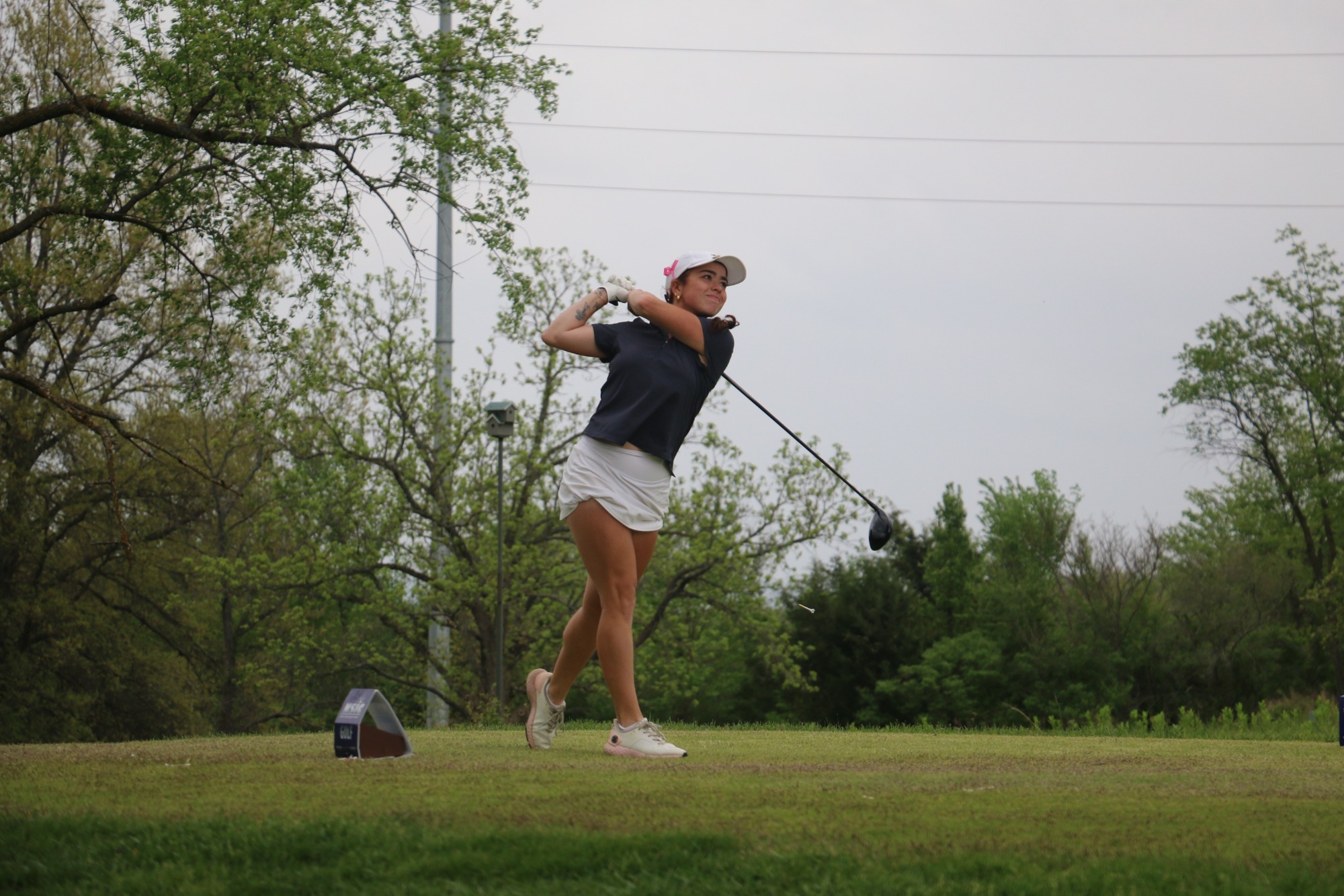 Samantha Youngquist in the tee box at the NSIC Championships