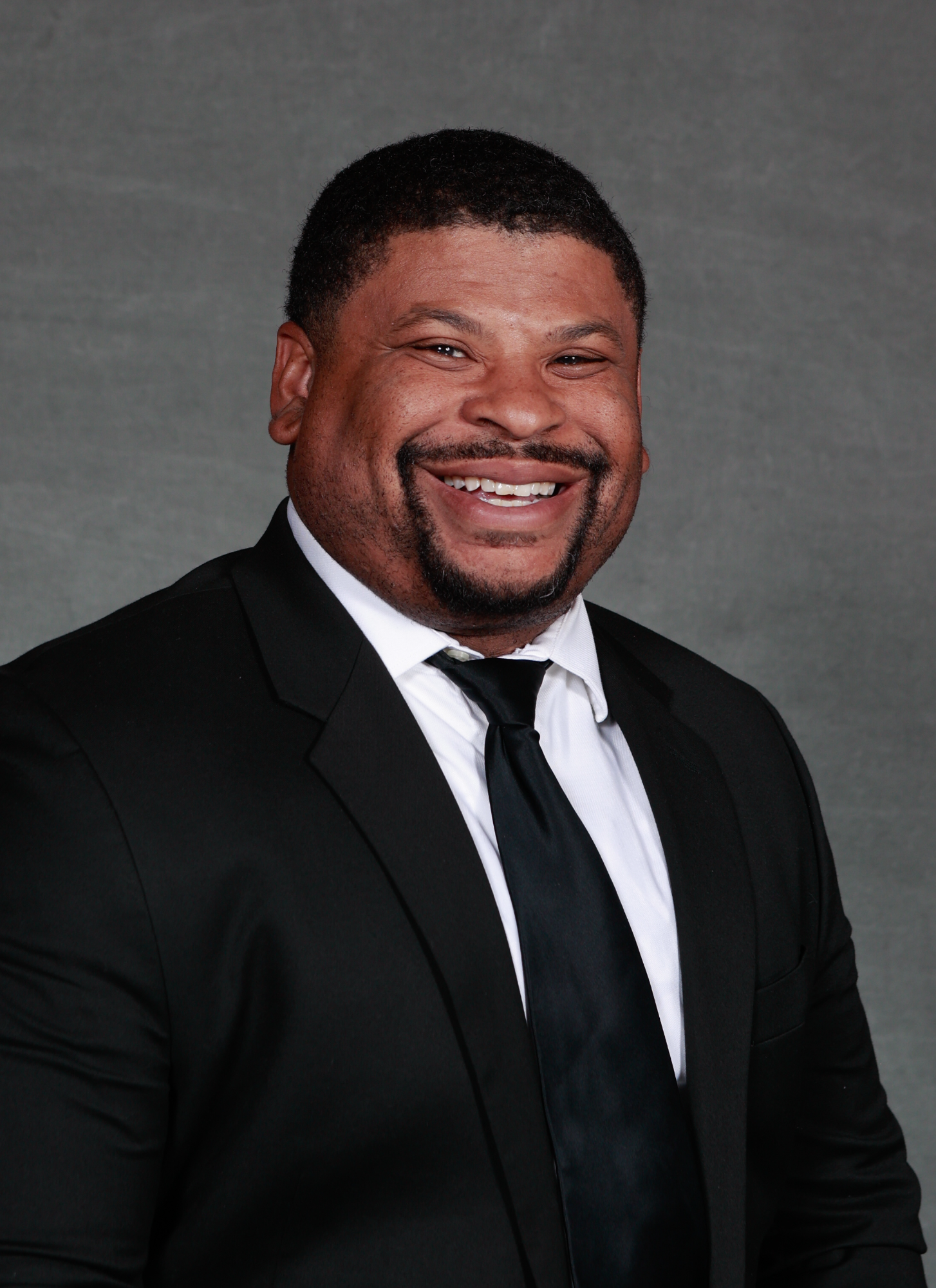 A head shot of Todd Taylor