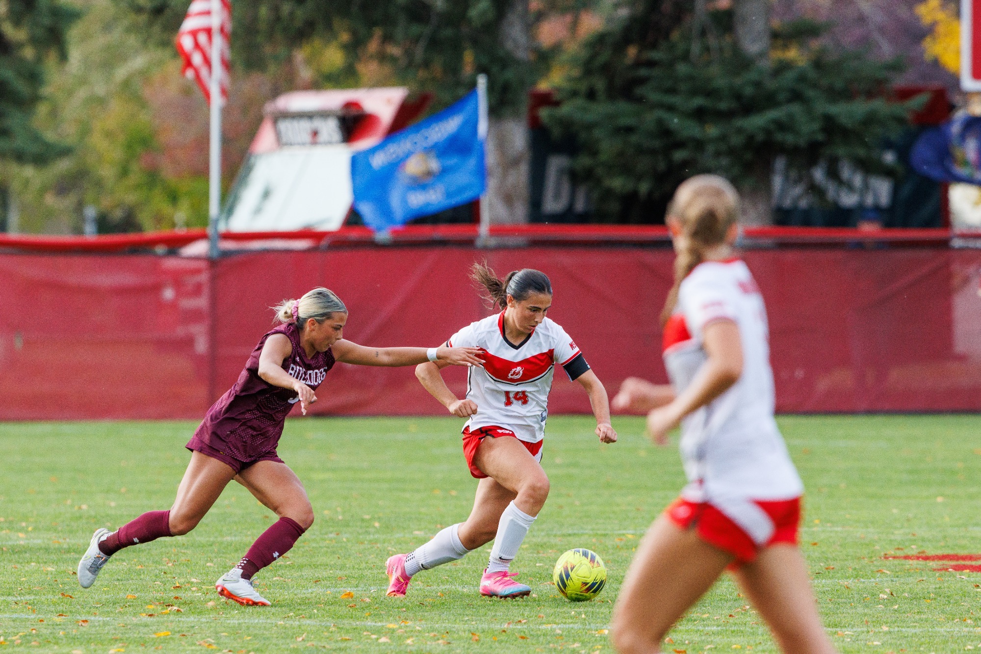 May Cox scored the eventual game-winning goal early in the first half against Minnesota Duluth on Friday