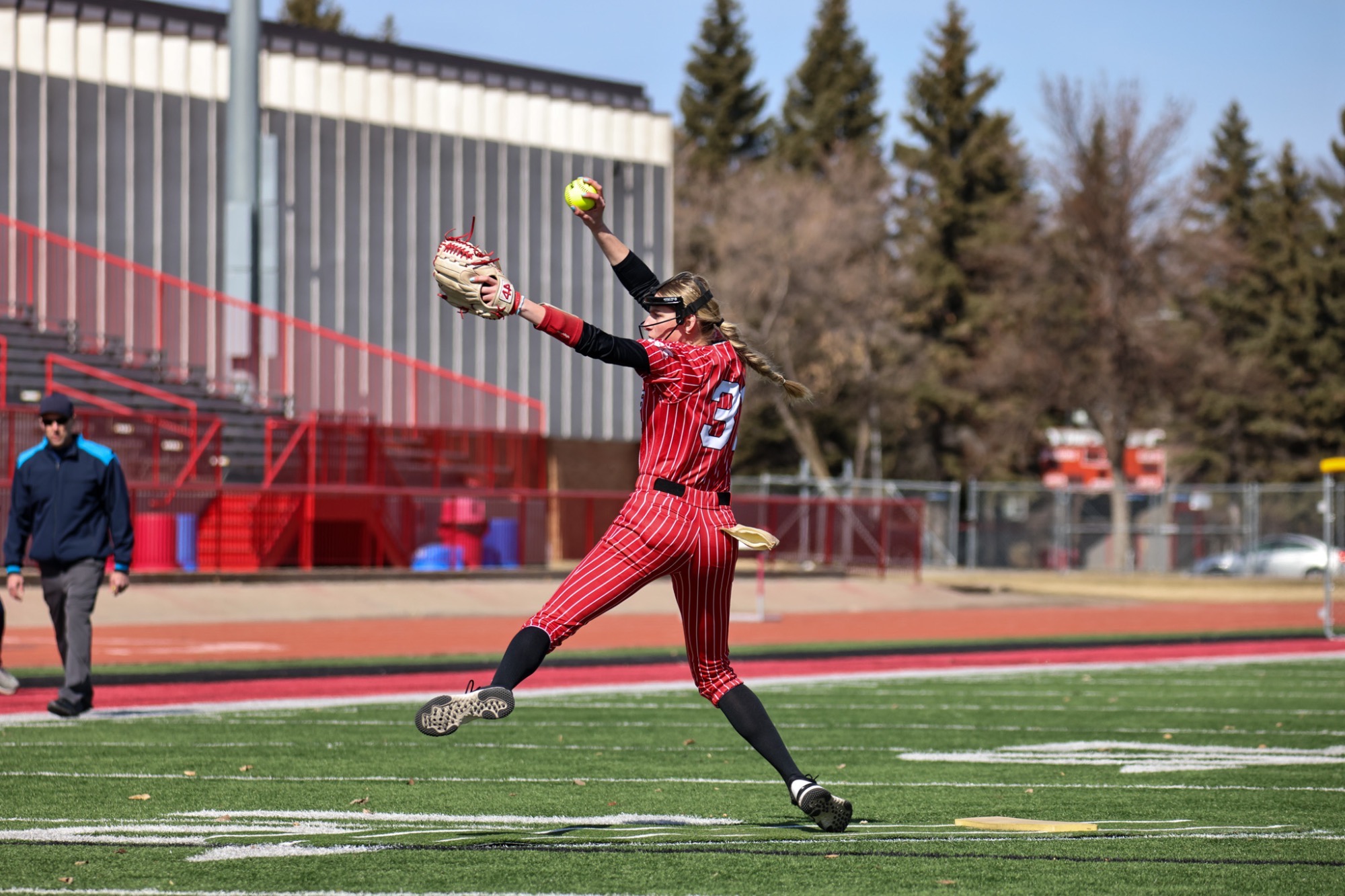Teagan Clemmons pitching 