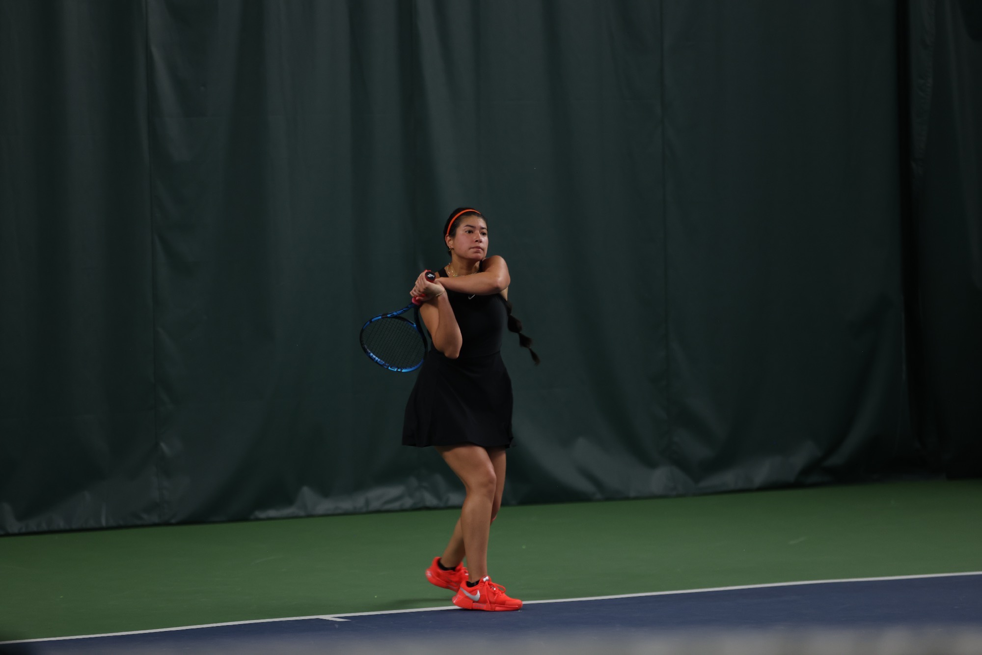 Luzmary Diaz Castillo won her 14th singles match of the 2025-26 season against SCSU on Sunday. 