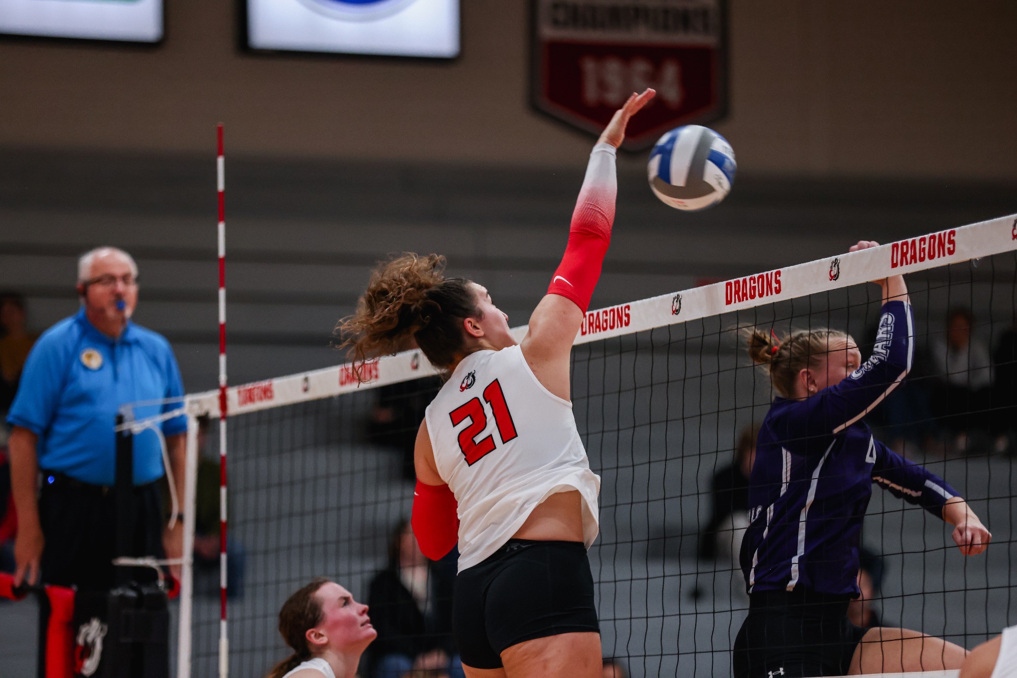 Leah Laqua tallied 11 total blocks across two matches for MSUM at the Kathleen Brasfield Invitational on Saturday.