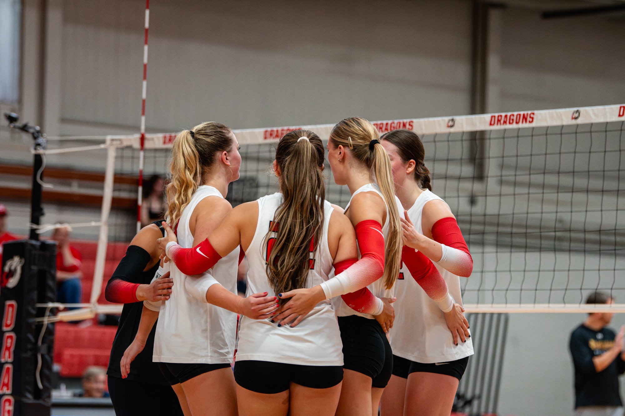 MSUM volleyball fell in three sets to #19 Minnesota Duluth on Tuesday evening. 
