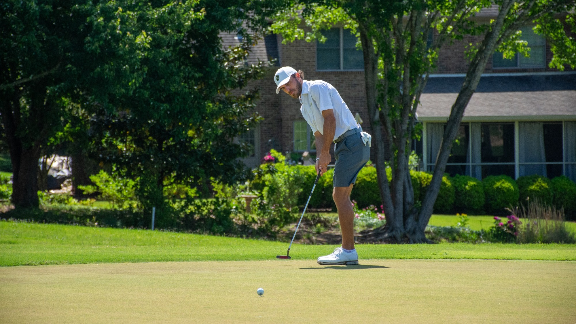 Haden Ruby putt on the way