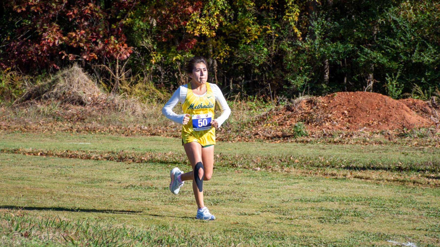 Yamile Lopez Dominguez final stretch at Pfeiffer course