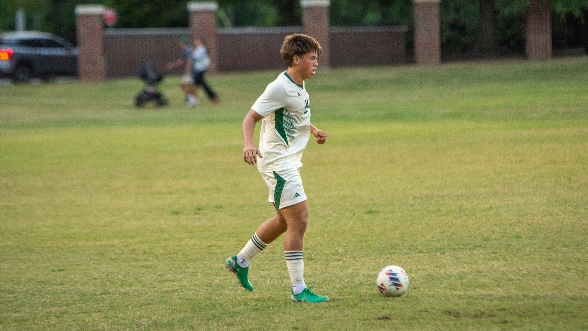 Lucas Bender with ball in space