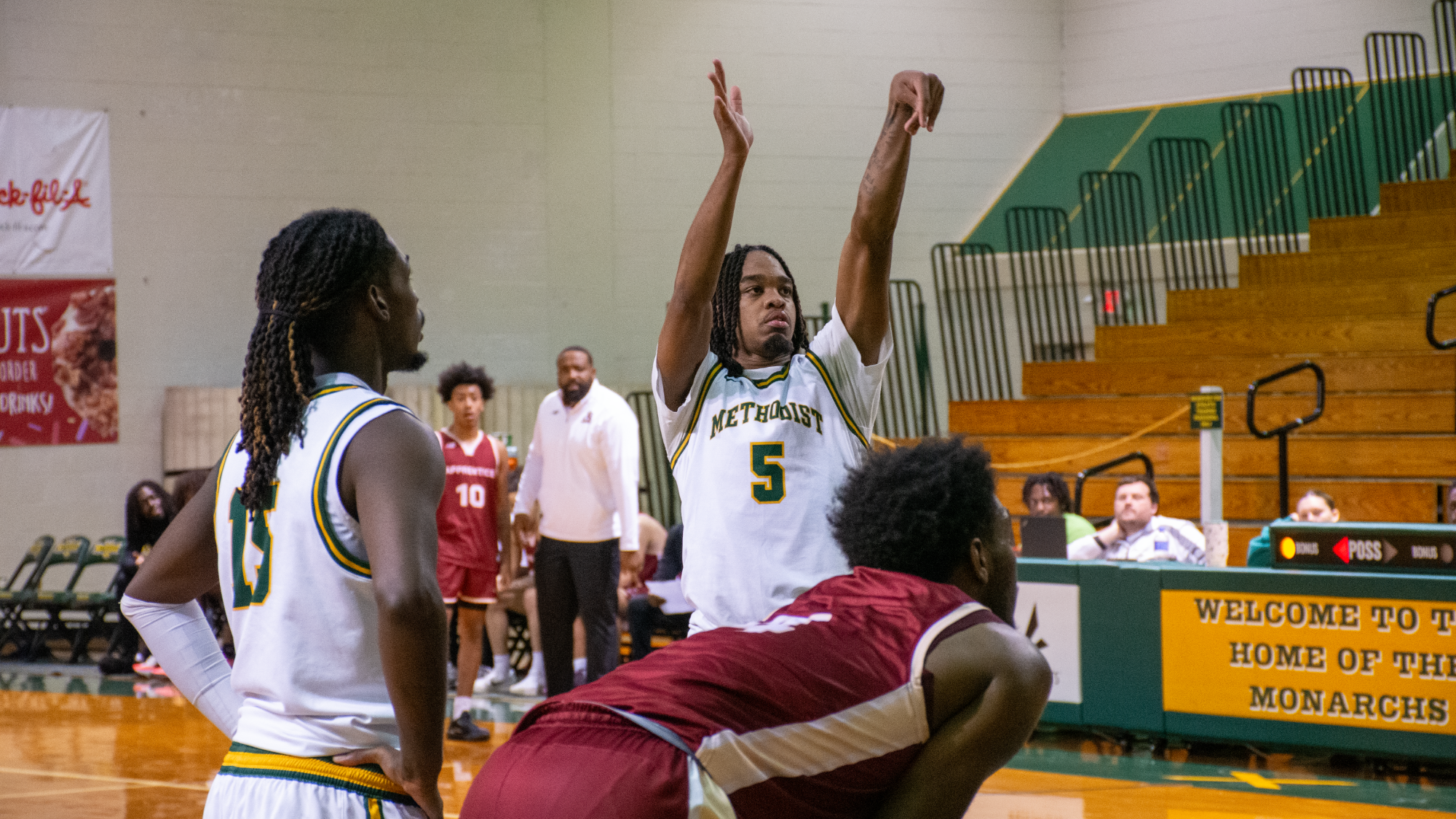 KJ Brooks free throw versus Apprentice