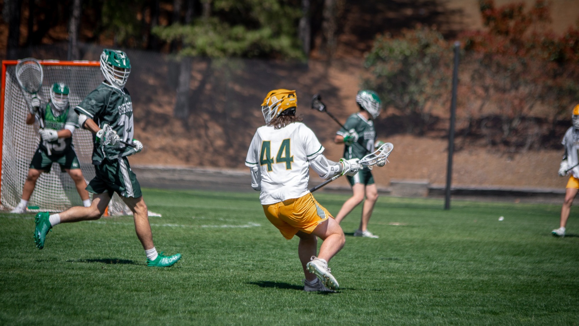 RJ Breeden moving through defenders