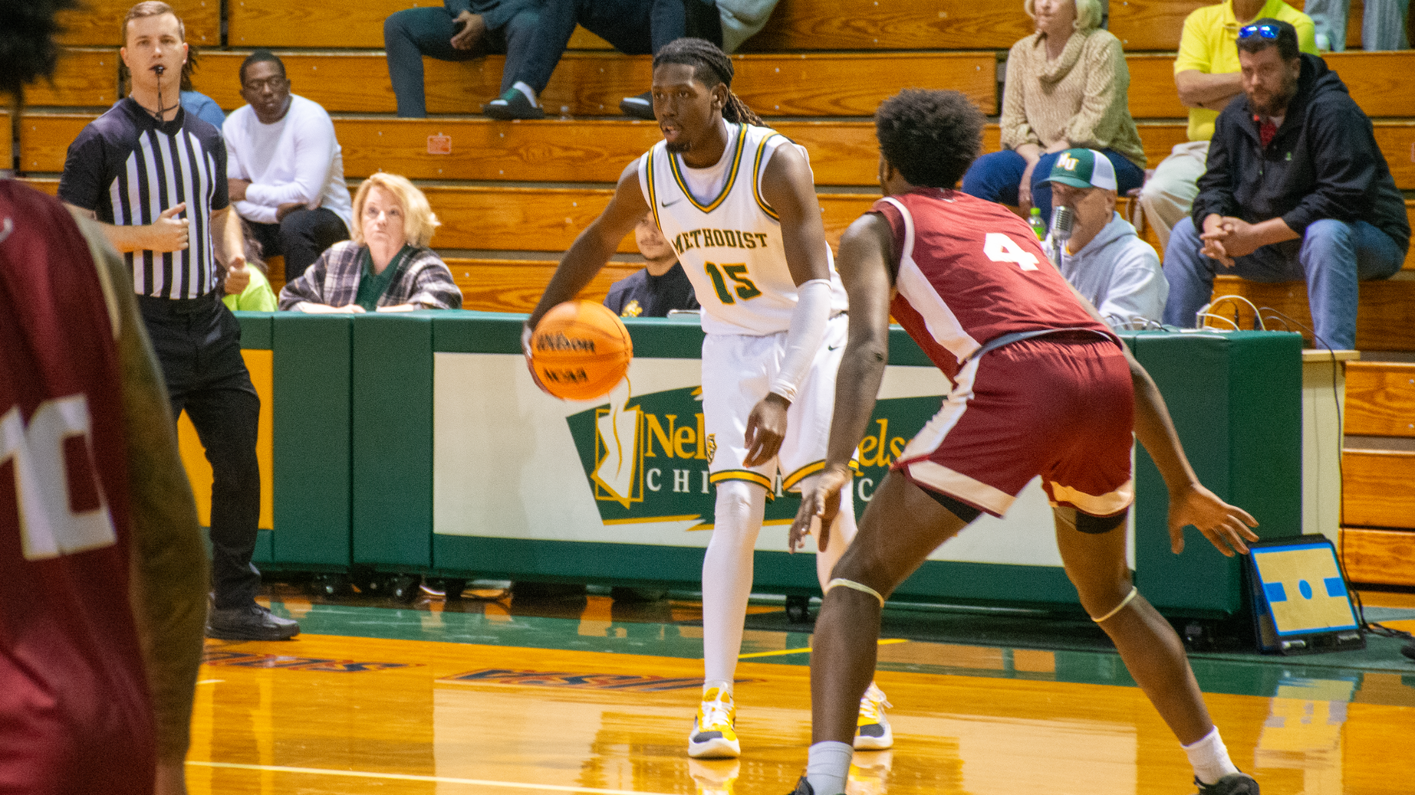 Mike Fee dribbling vs Apprentice