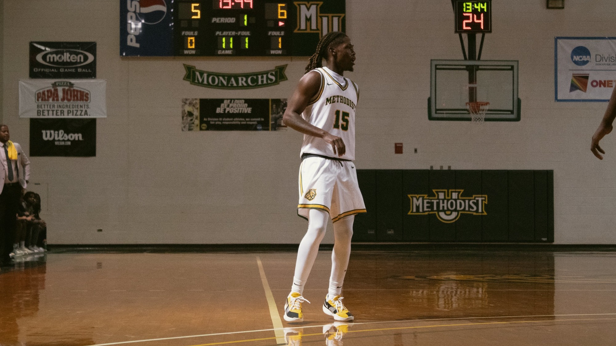 Mike Fee getting ready to run the offense against WPU