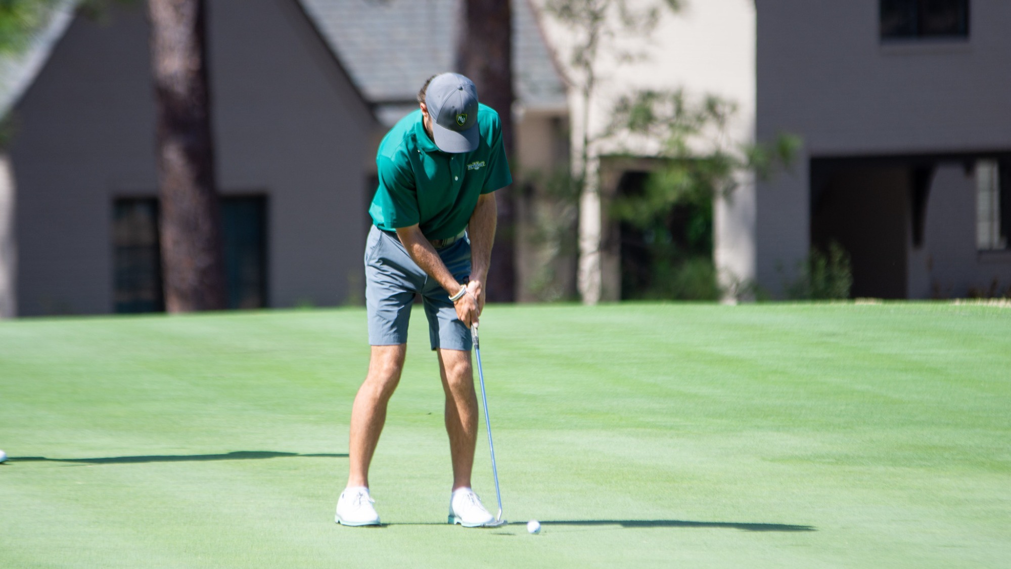 Haden Ruby putting at Pinehurst