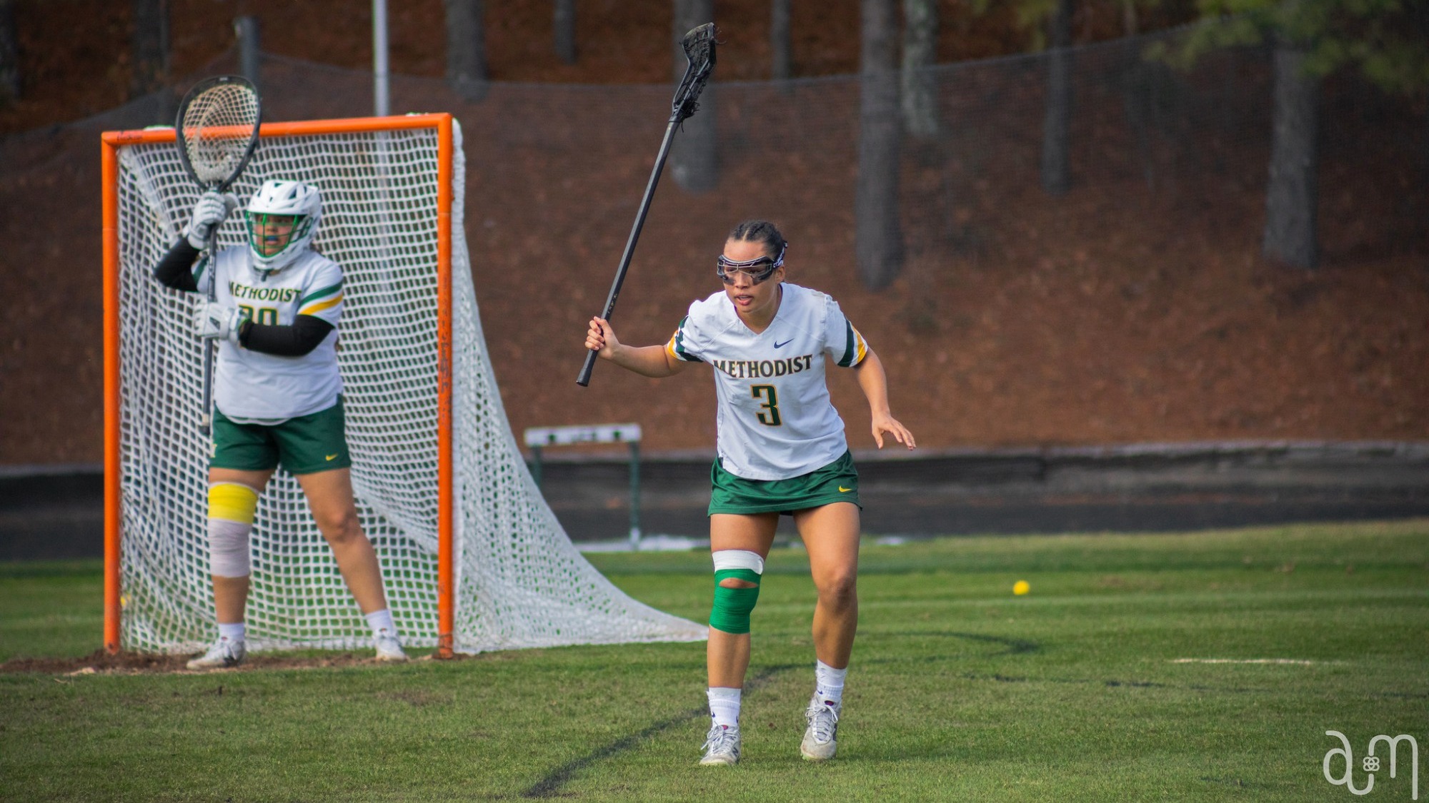 Kaylae Carter on defense at home