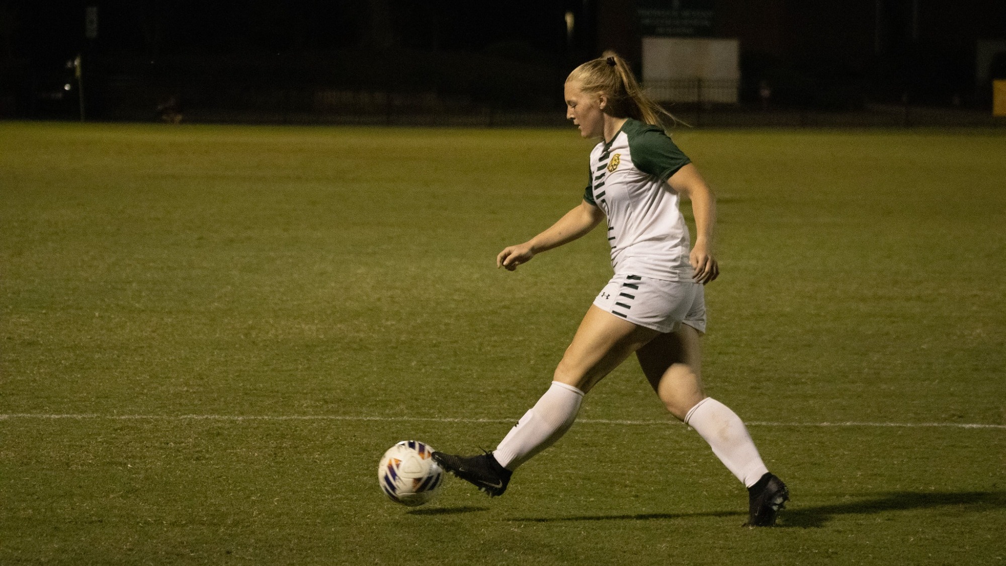 Sydney Campbell with the ball at home