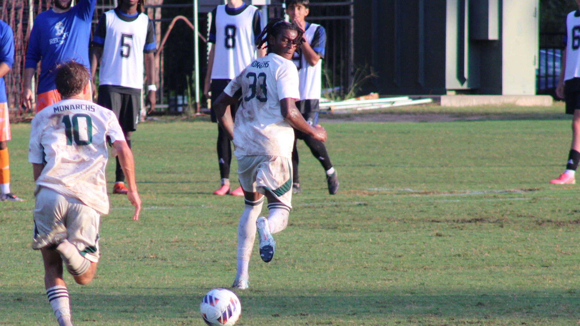 Gerard Bradley recieving pass from Cameron Lambert