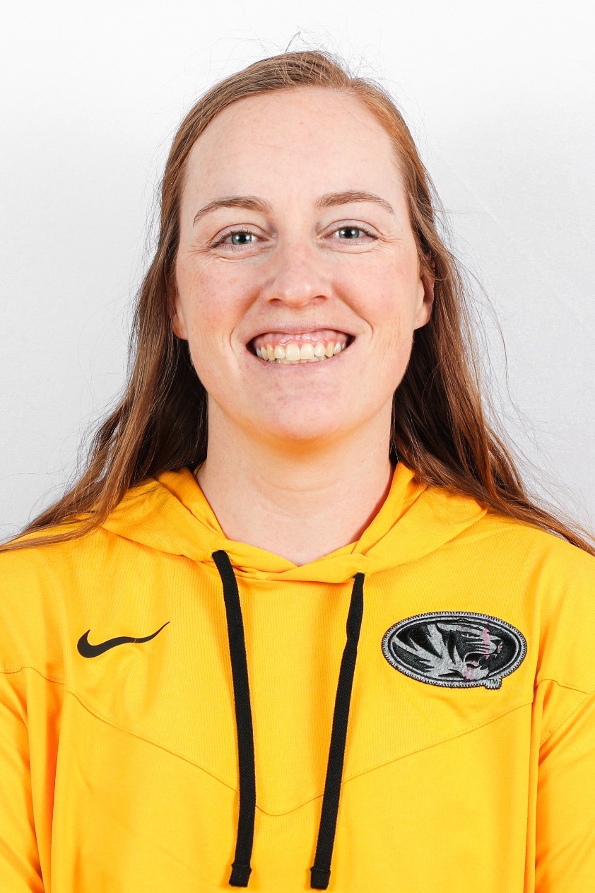 Siefken, Emily - 2023 Headshot