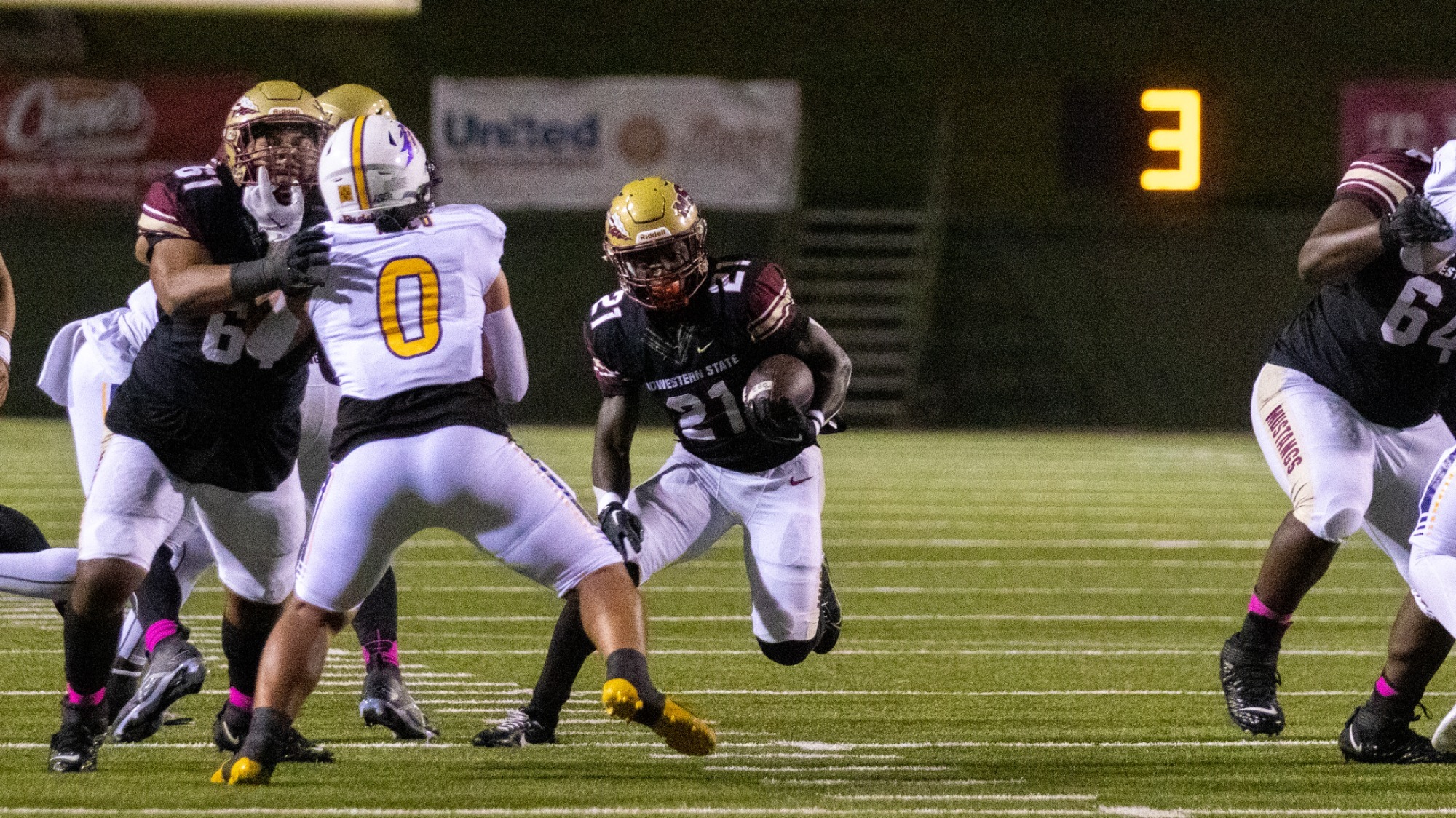 Mustangs erupt for 33 points in third quarter to rout Western New