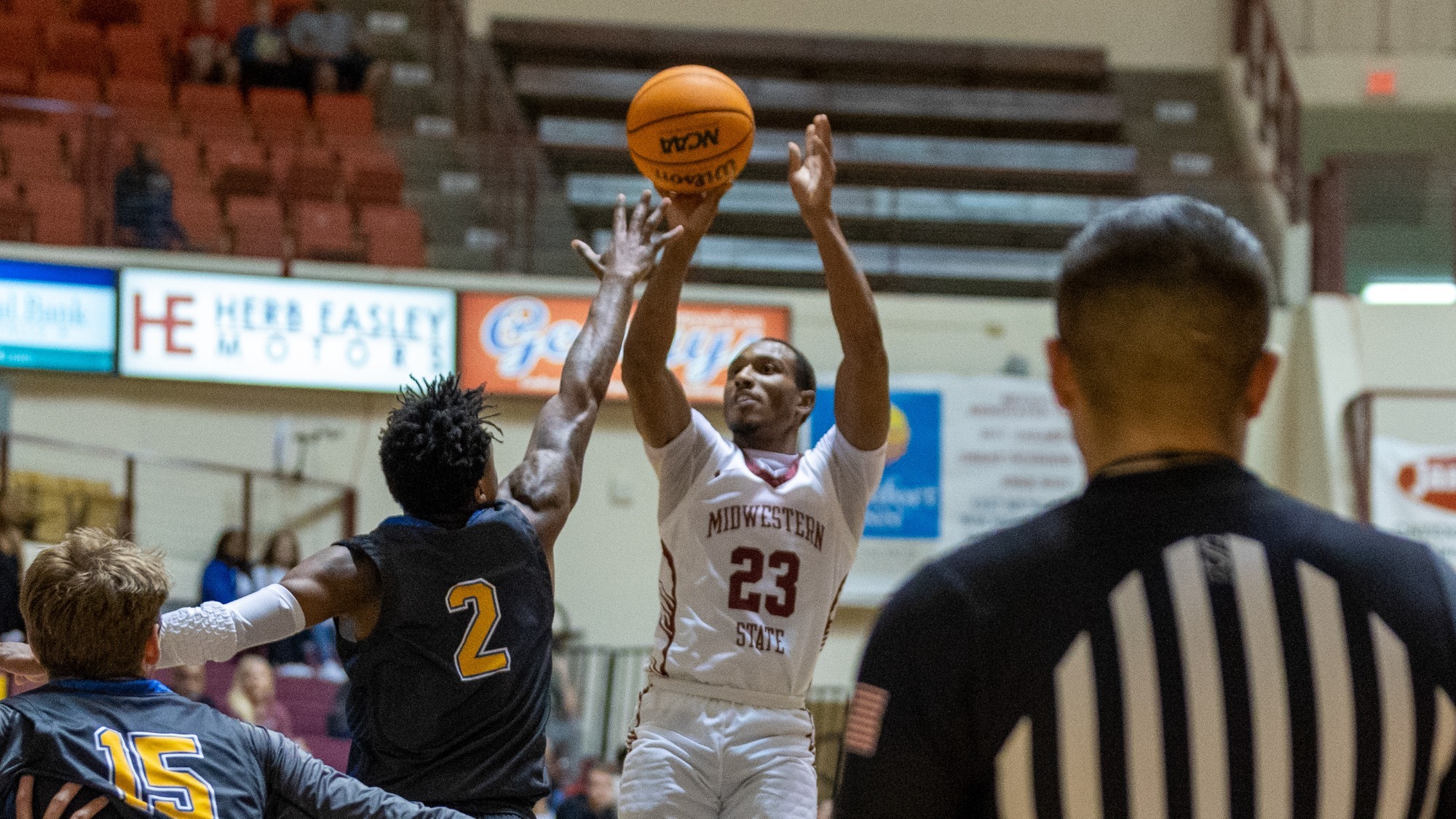 Lewis, Sanders lead Midwestern State past St. Mary’s in overtime MSU