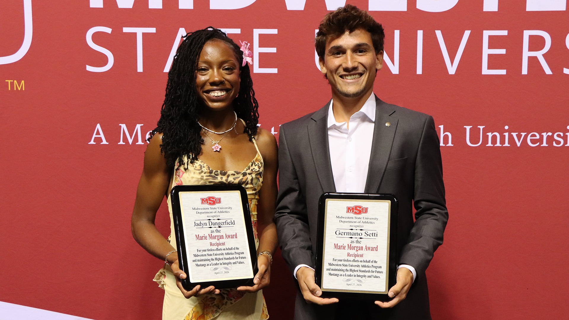 26_4_27_GEN_MMA_Dangerfield_Setti (1)