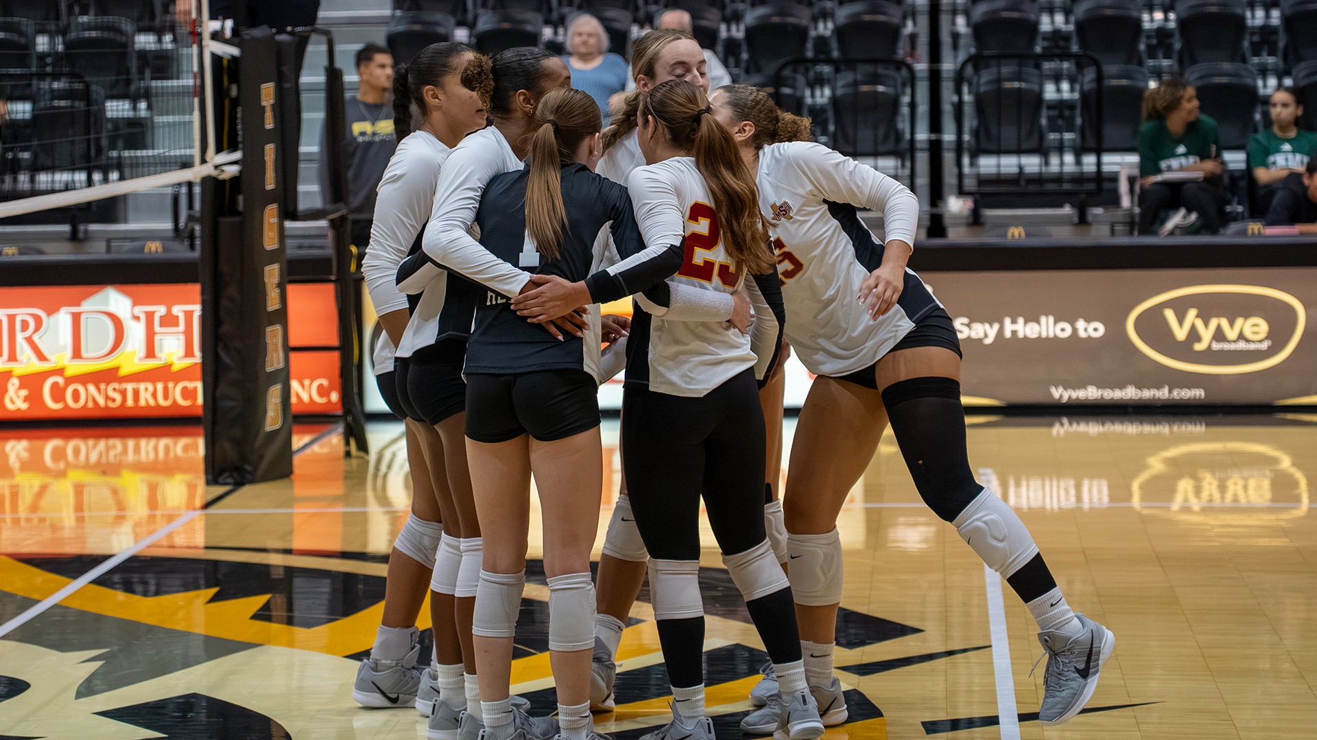 8_28_VB_TSU_Team (1)