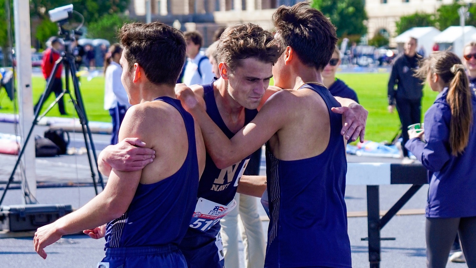 Men's Track 10k Huddle