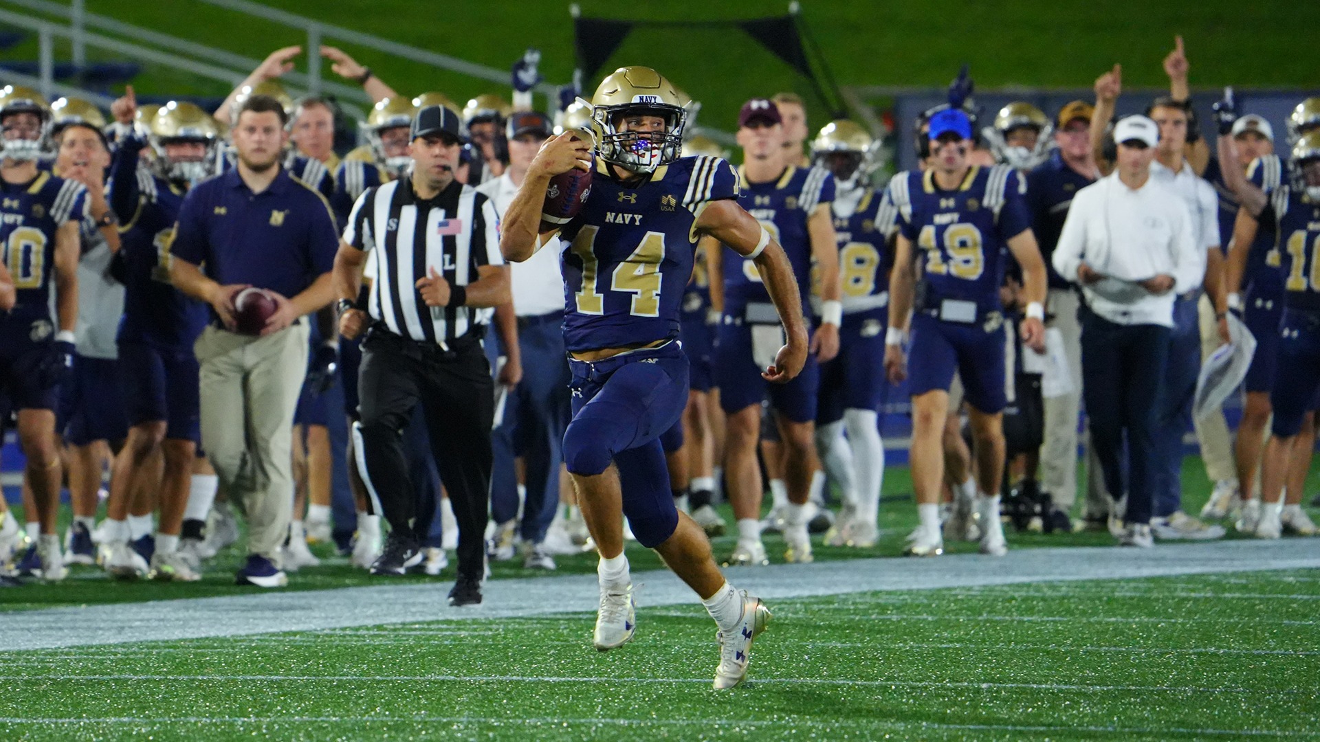 Hunter Gennicks breaks a long run against Penn