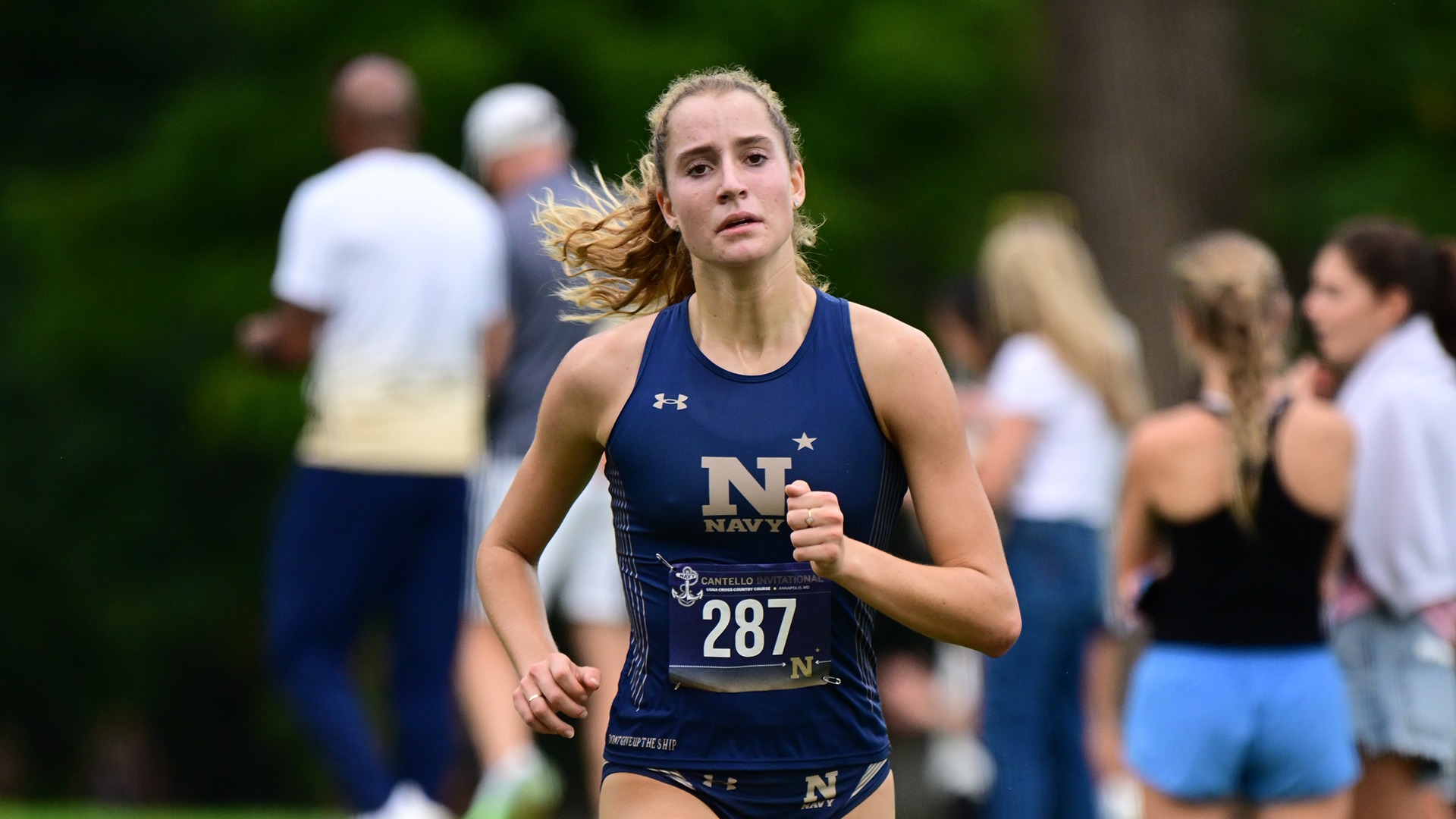 Juliet Frum running at the 2026 Cantello Invitational