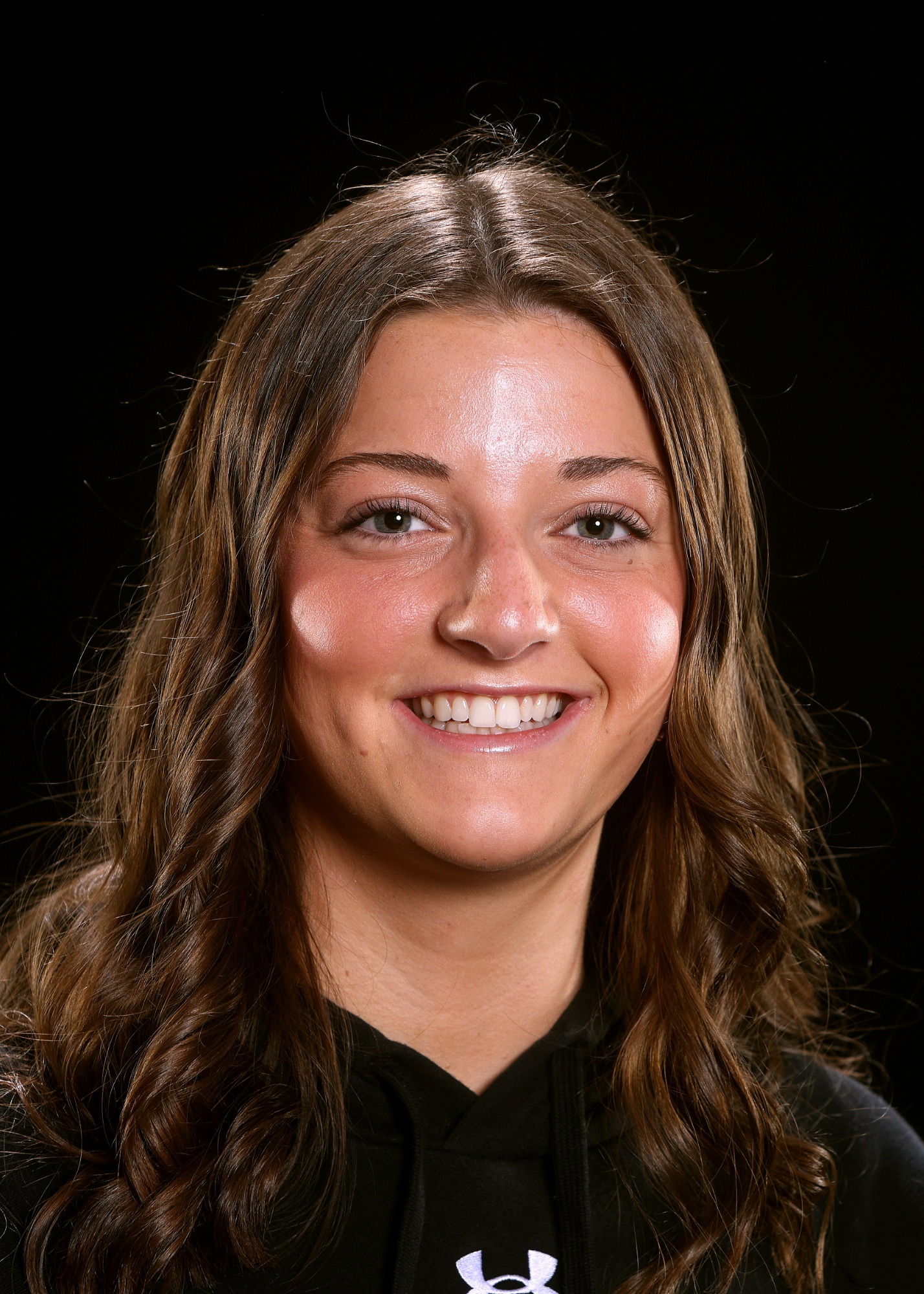 Emma Cuzzupoli Headshot 