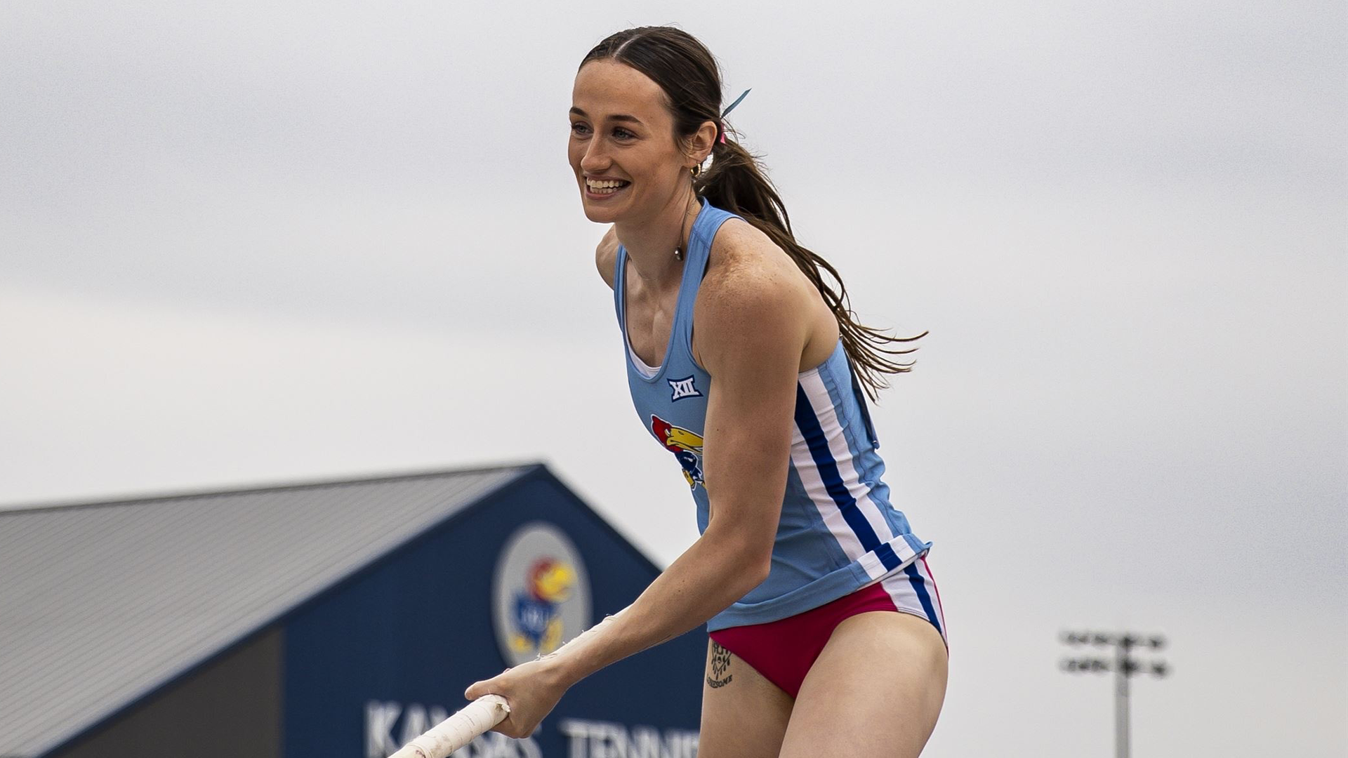 Erica Ellis pole vaulting at Kansas