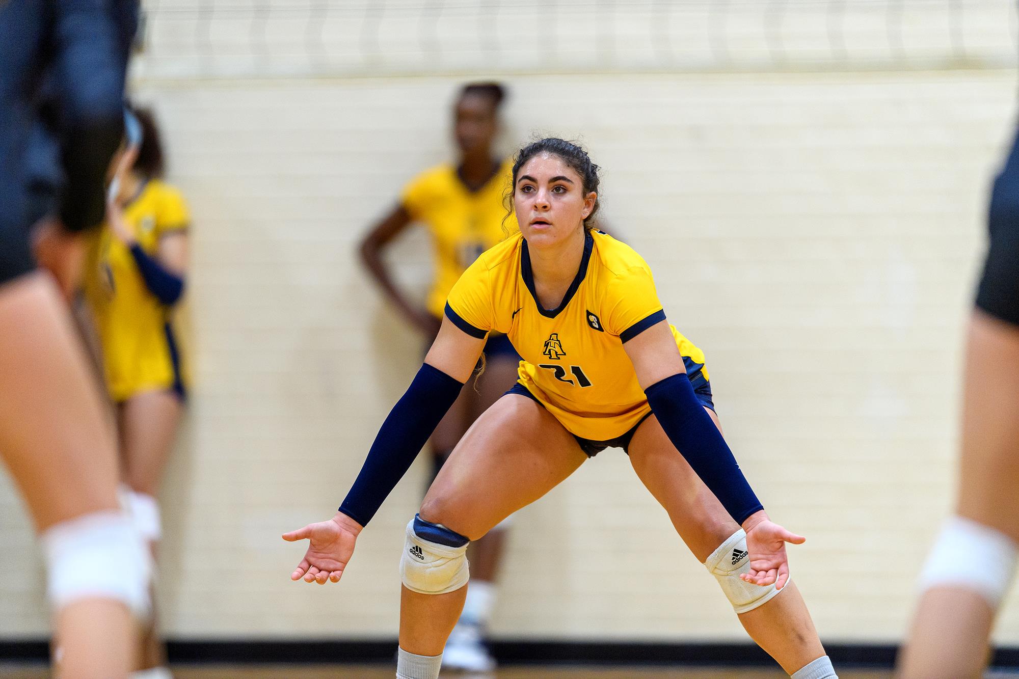 naiya-sawtelle-2023-women-s-volleyball-north-carolina-a-t